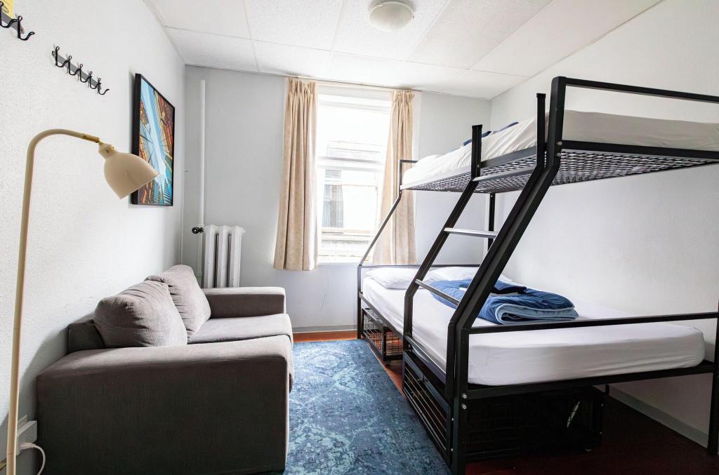 Cambie Hostel Gastown
