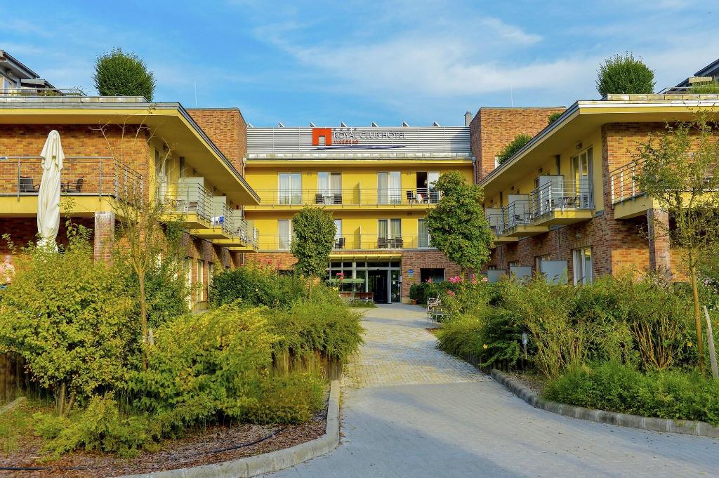 Royal Club Hotel