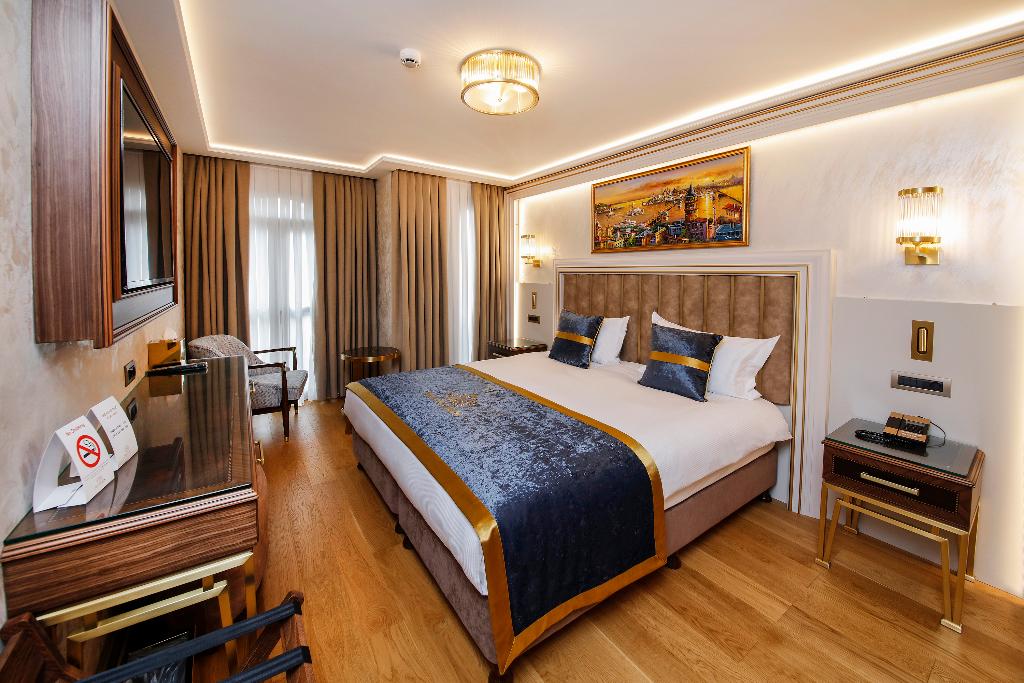 Manors Hotel