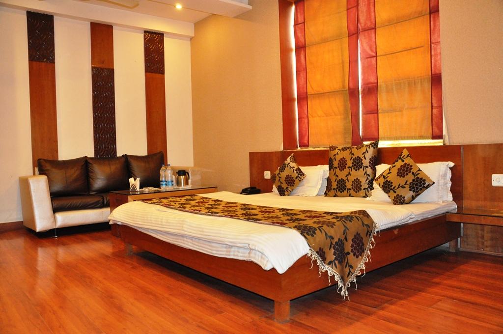 Hotel Mandakini Plaza