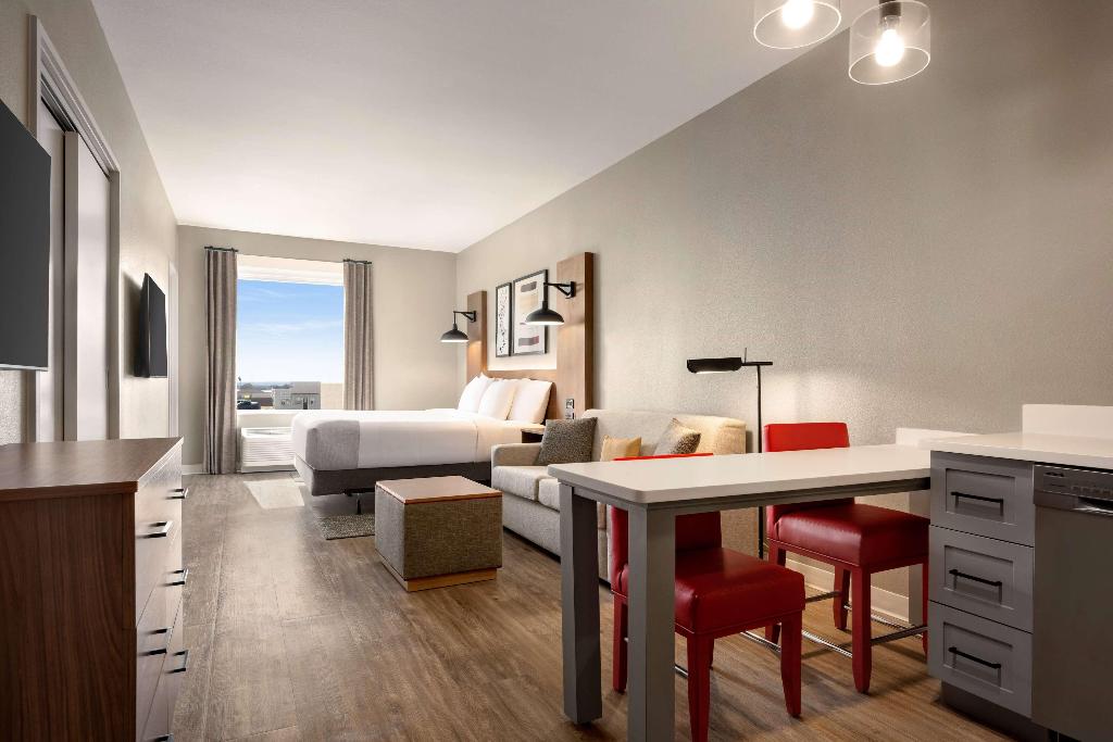Hawthorn Suites By Wyndham Del Rio