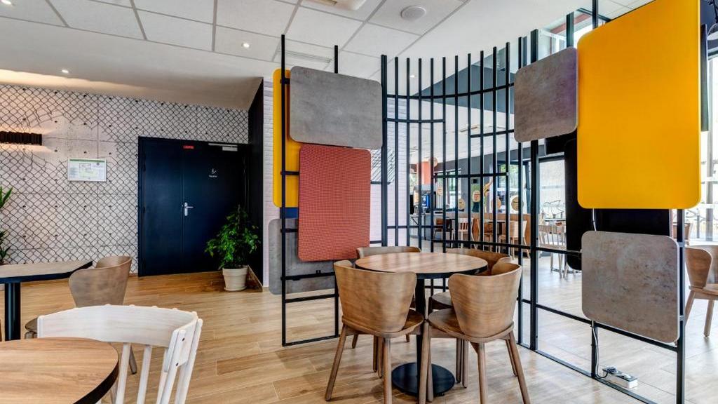 Hotel B&B HOTEL Paris Ivry Quai De Seine, Frankreich, Ivry-sur-Seine. Großes 23