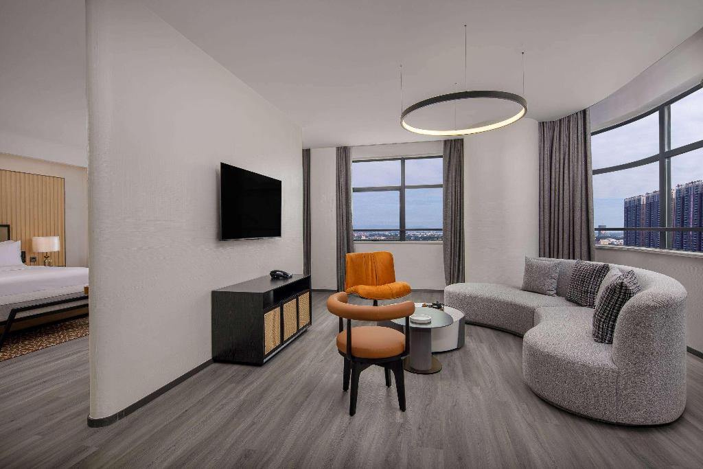 Ramada By Wyndham Maoming Dianbai