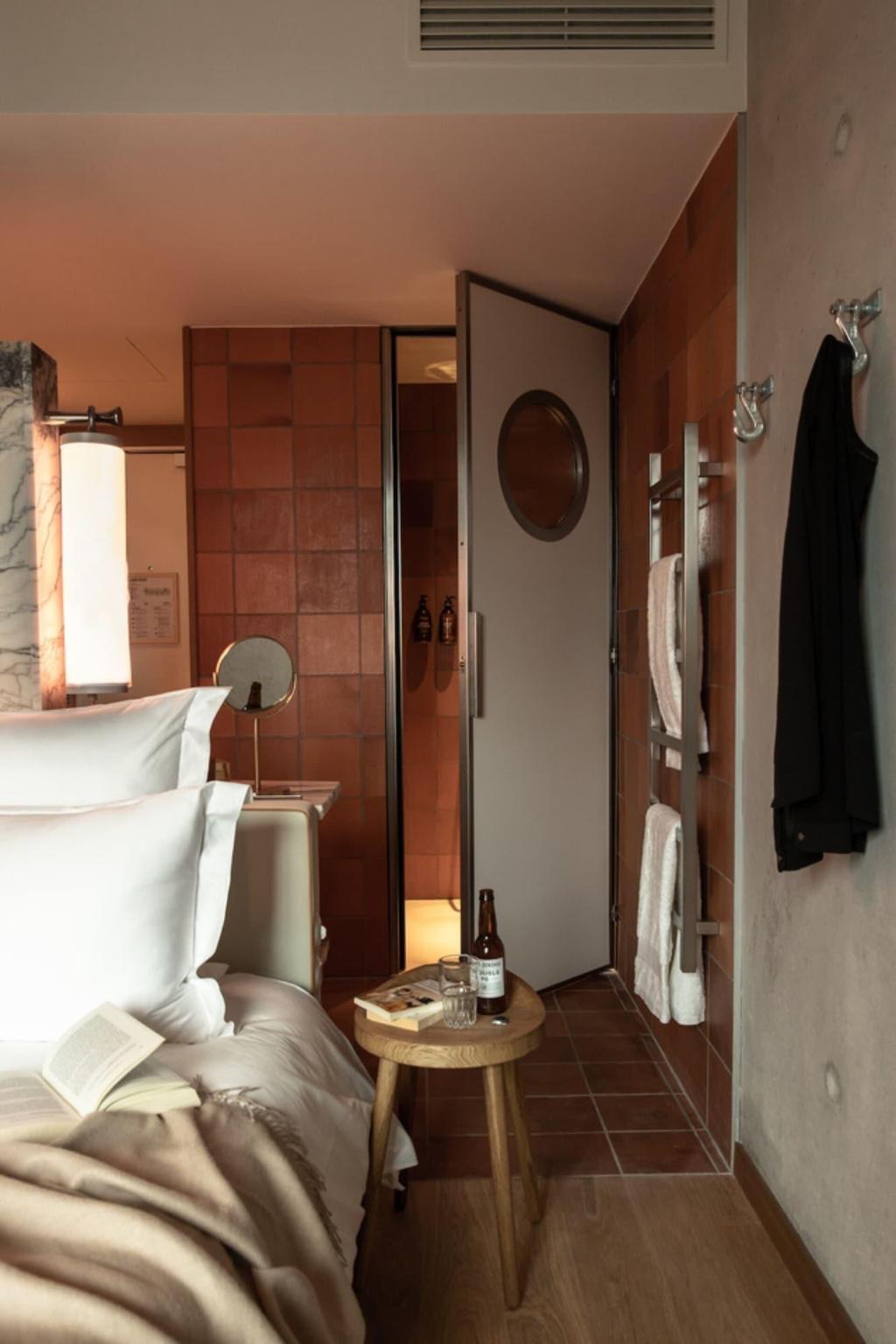 Hotel Mob House, Frankreich, Saint-Ouen. Großes 94