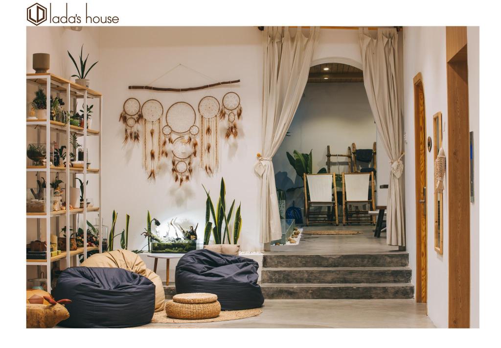 Lada S House