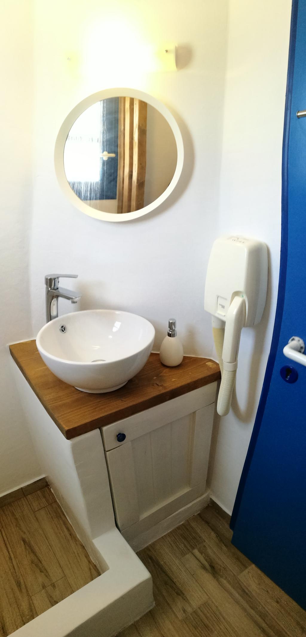 Aeraki Studios Naxos