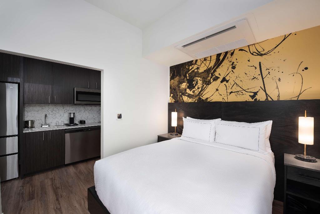 Holman Riverfront Park Hotel Salem, Tapestry By Hi