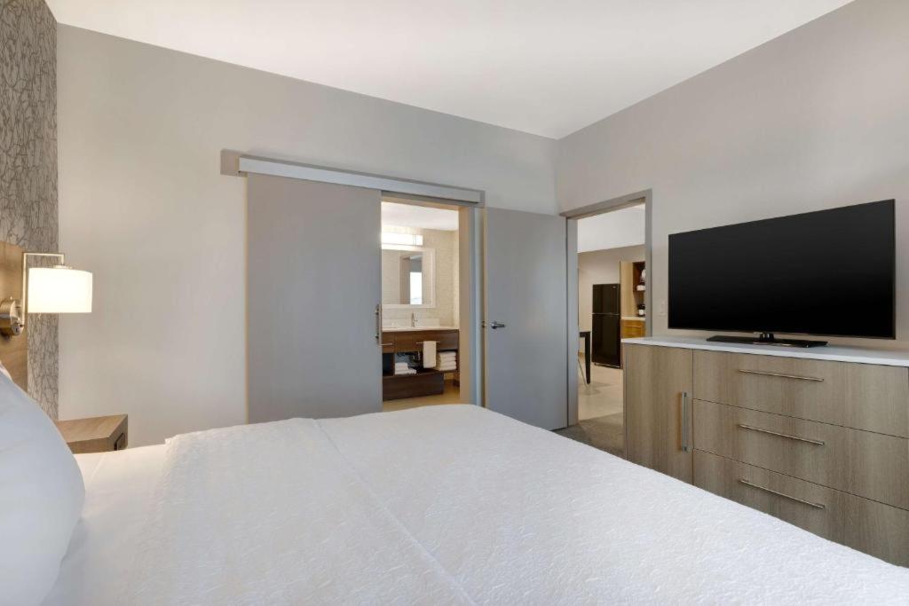 Home2 Suites by Hilton Las Vegas I-215 Curv