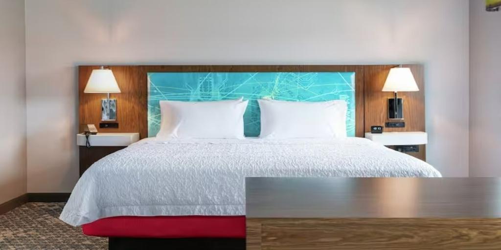 Hampton Inn & Suites Manistee Waterfront