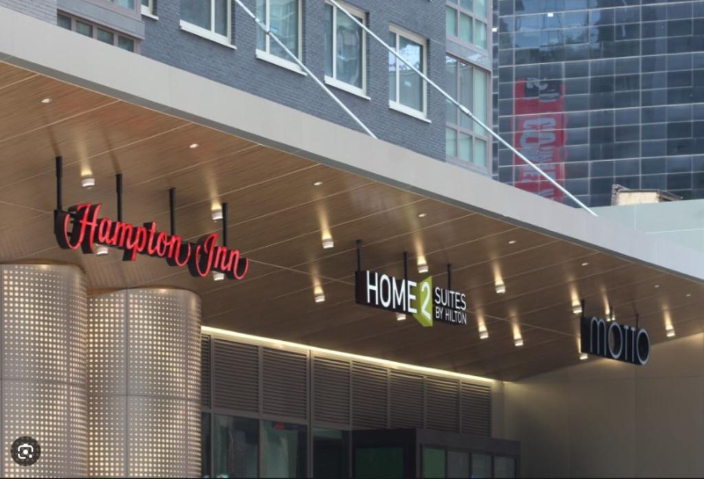 Hotel Hampton Inn New York Times Square, USA, New York City - Manhattan. Großes 18