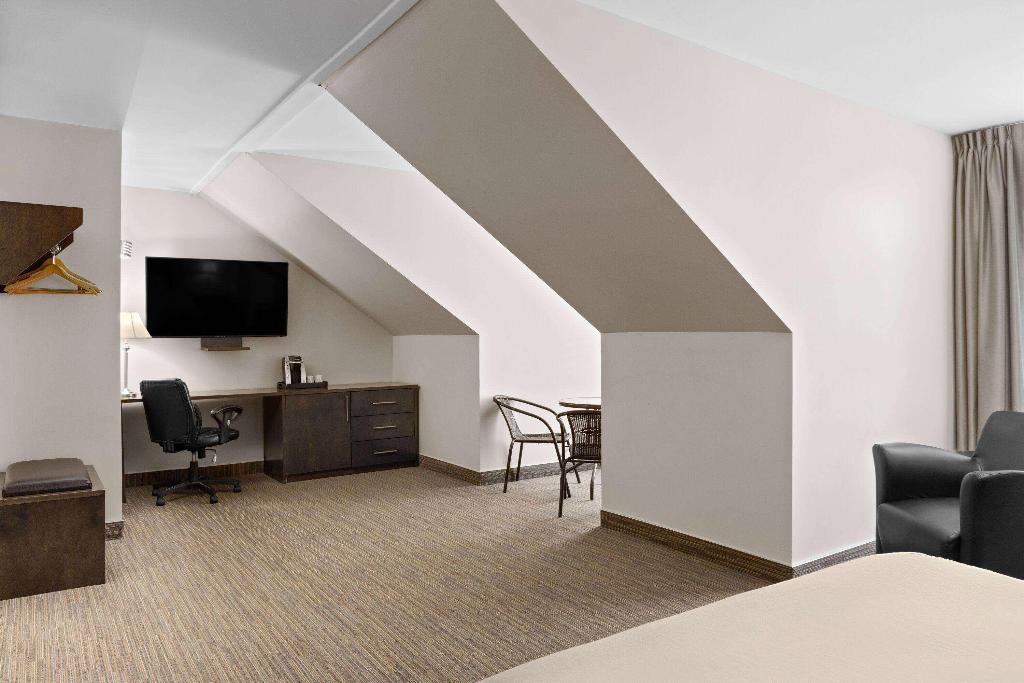 Travelodge By Wyndham Roberval photo 30