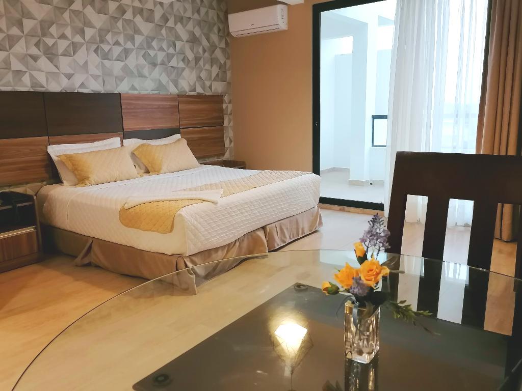 Premium Suites Deluxe Aparthotel