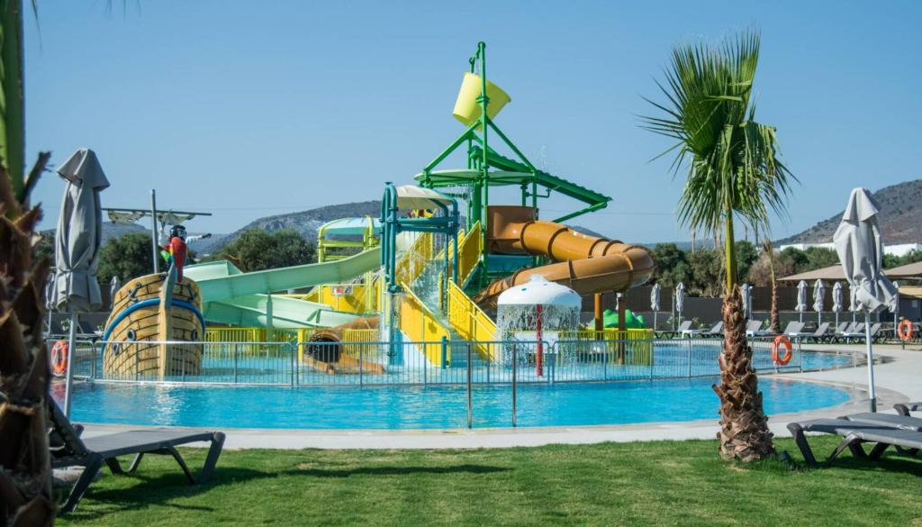 Senseana Seaside Resort And Aquadventure photo 137