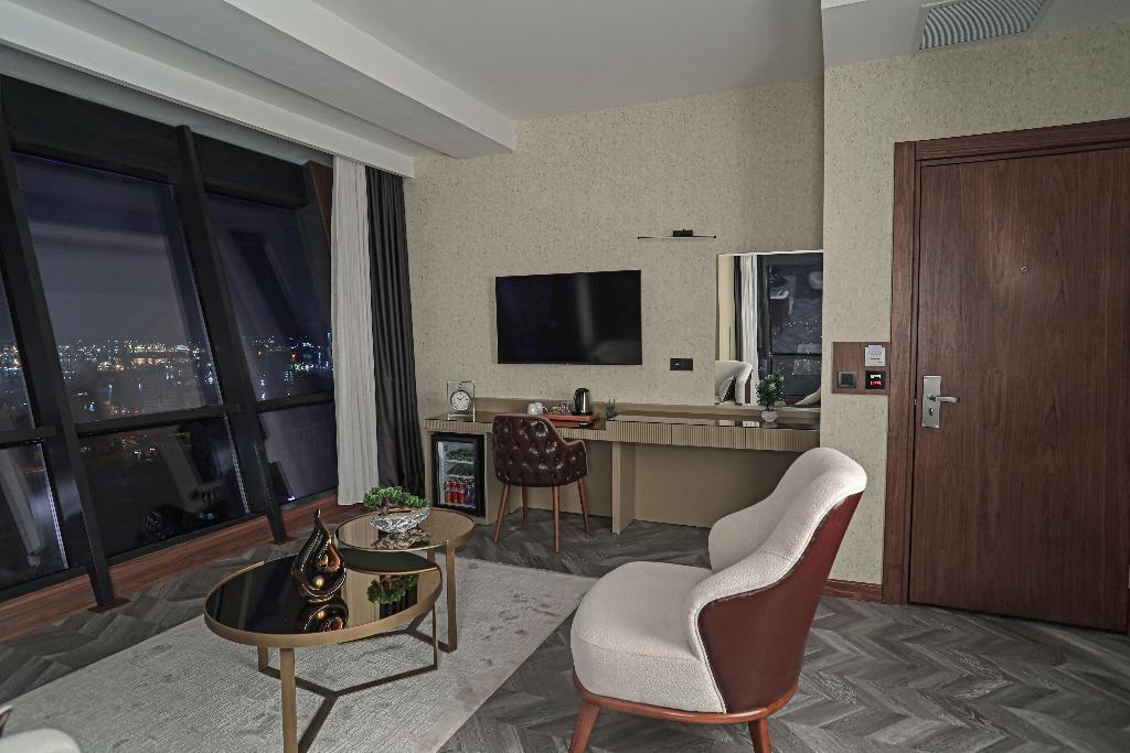 Moncher Hotel