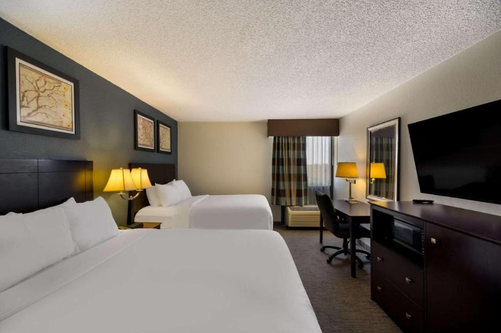 Suburban Studios San Angelo
