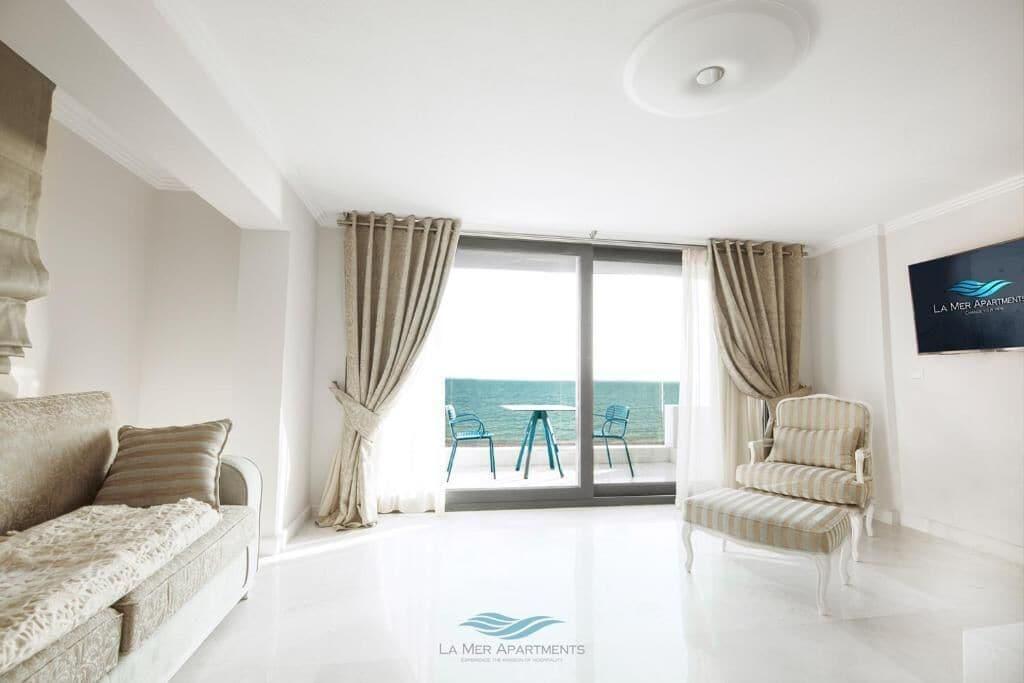 La Mer Apartments