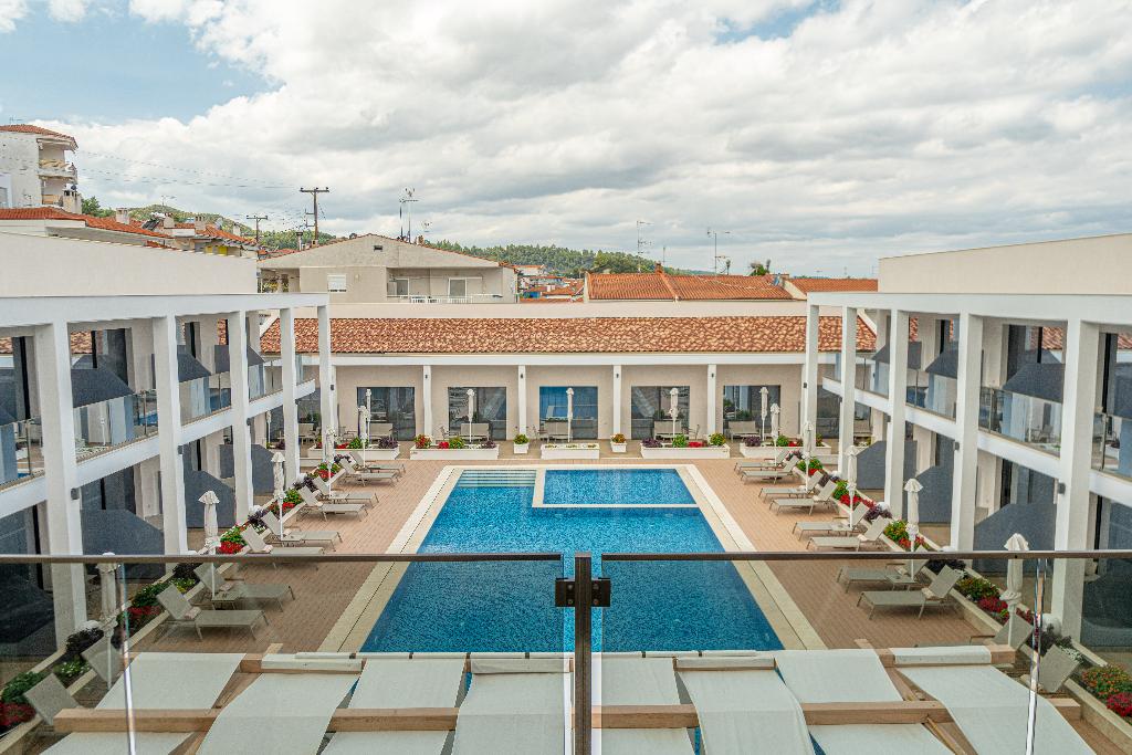 Mirror Hotel