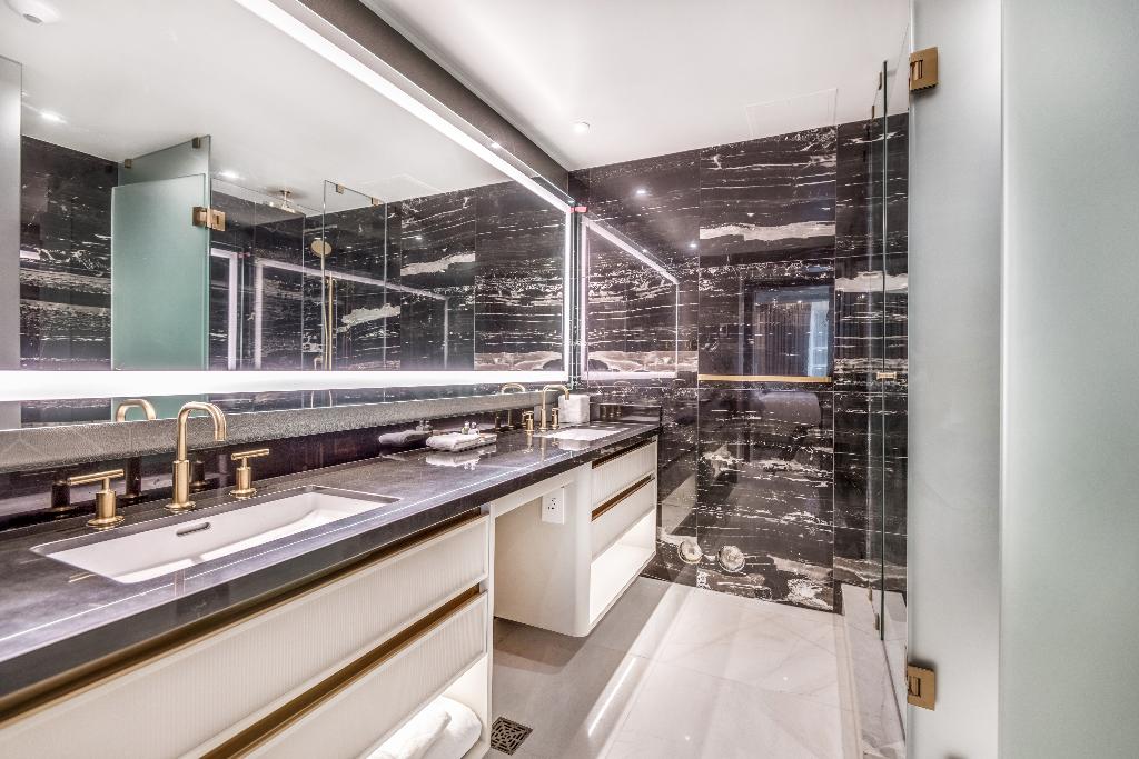 Hotel Azur Legacy Collection Hotel, Kanada, Vancouver. Großes 1