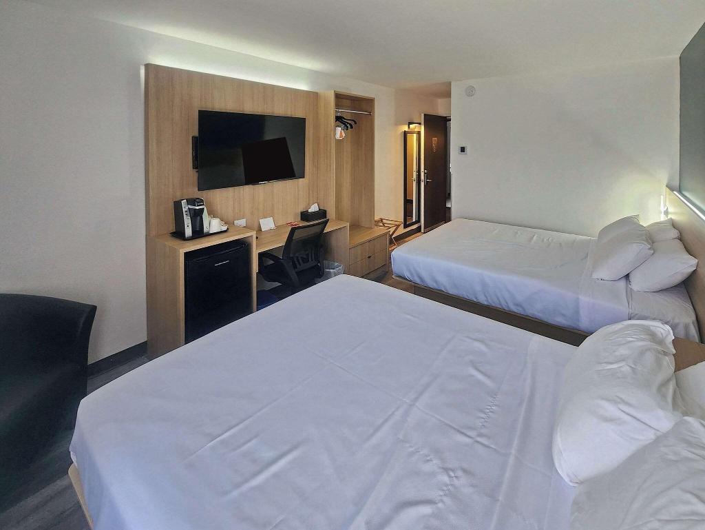 Econo Lodge Deschambault