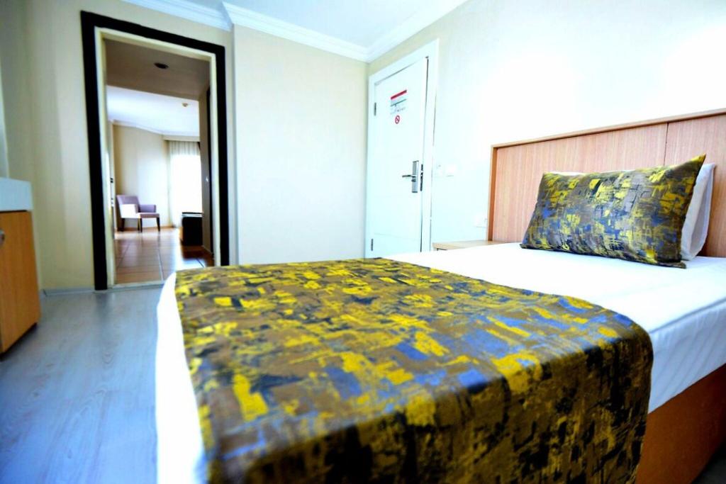 Side Orange Paradise Hotel