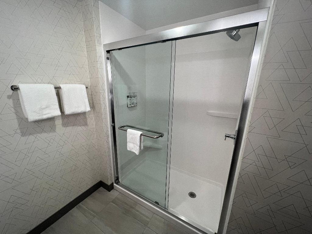 Holiday Inn Express And Suites Tomah