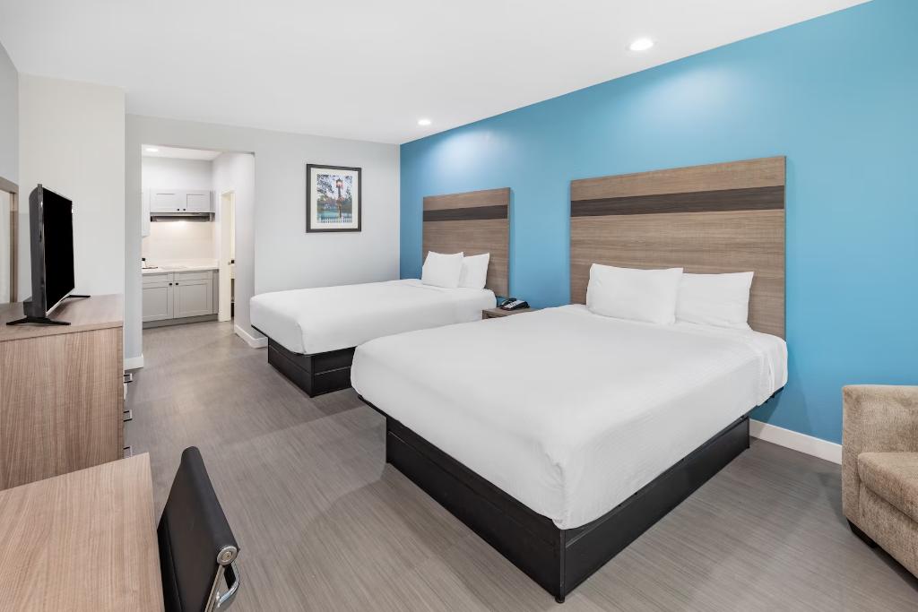 Baymont By Wyndham Freeport Texas