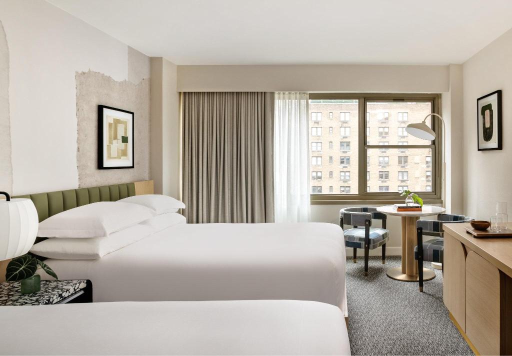 2 Queen Premium High Floor photo 1