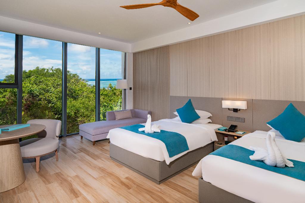Palau Sunrise Sea View Landison Retreat