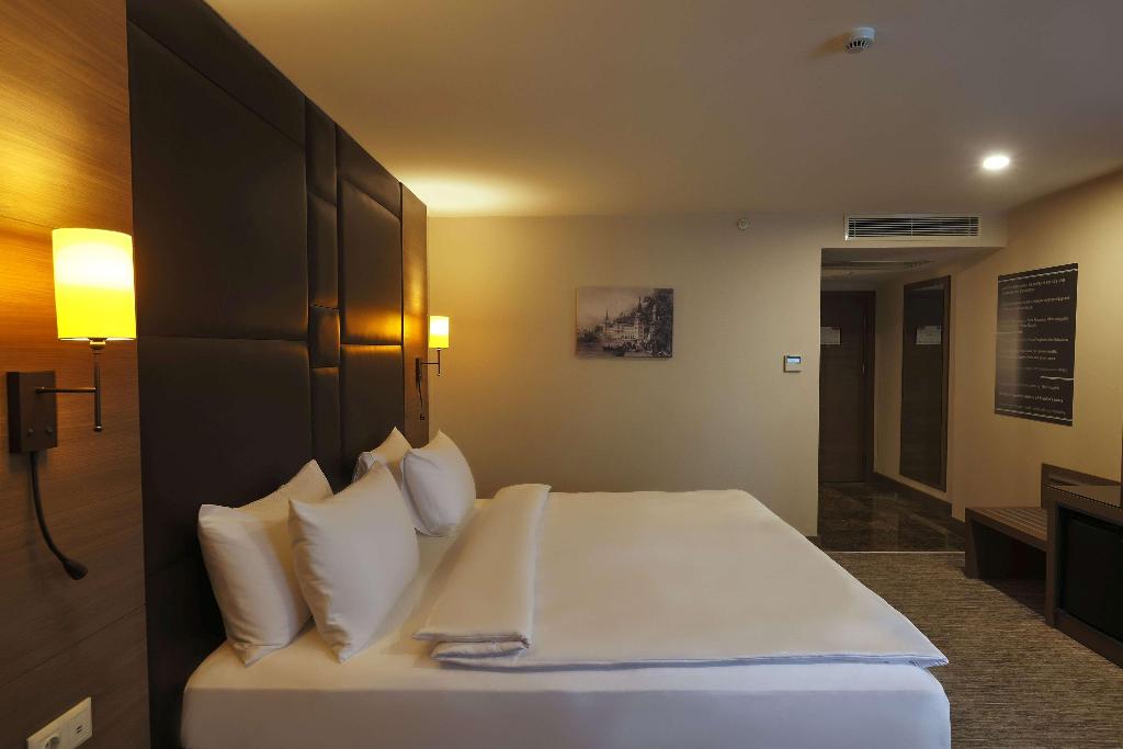 hotel-thumb