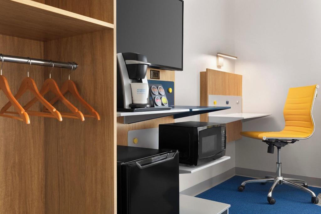 Microtel By Wyndham Lachute