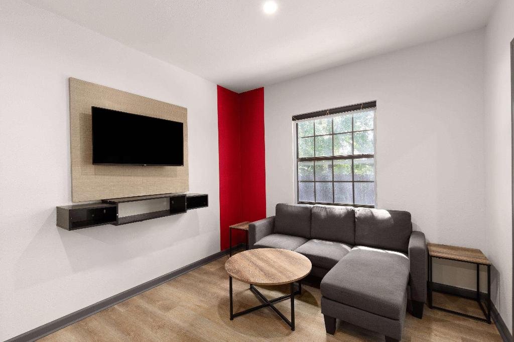 Ramada By Wyndham Studio Suites Dothan