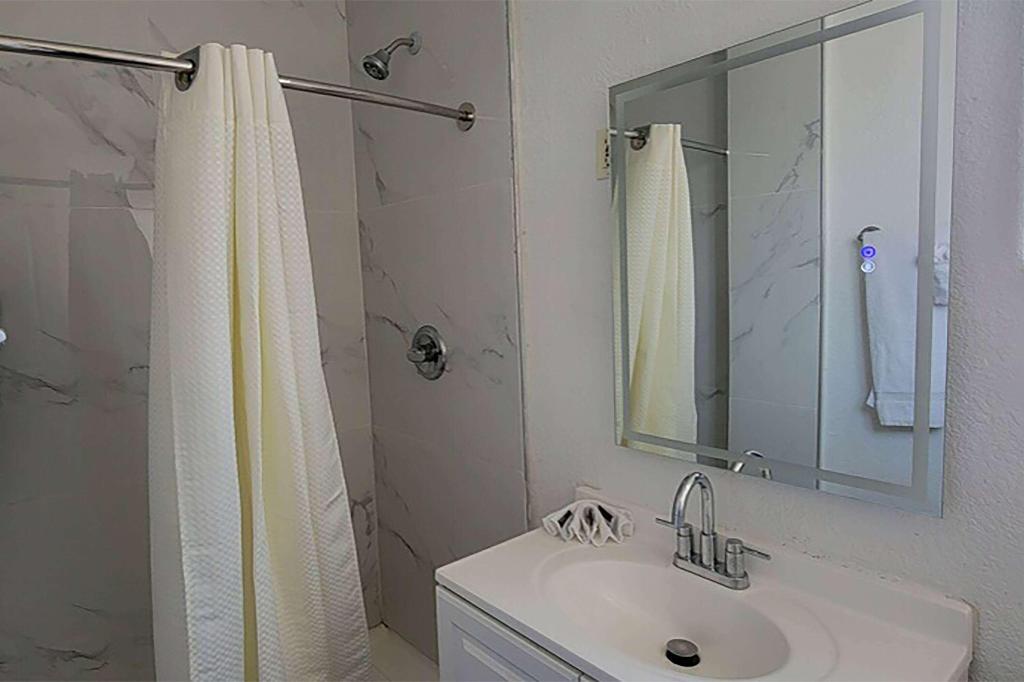 Super 8 By Wyndham El Centro North