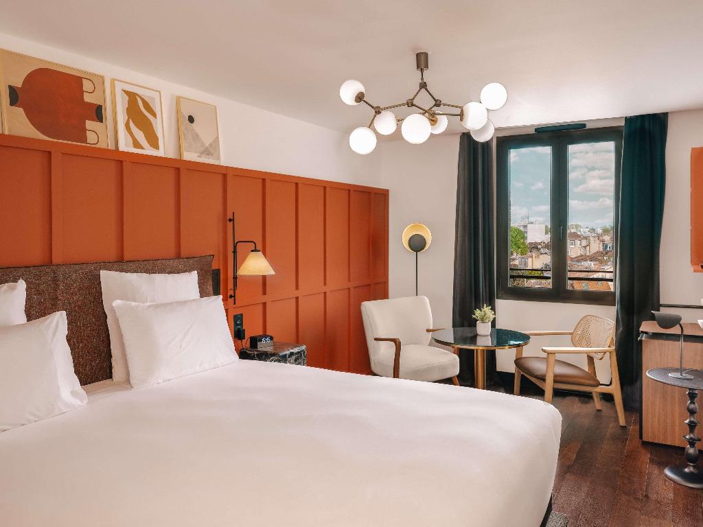 Marty Hotel Bordeaux, Tapestry Collection By Hilt