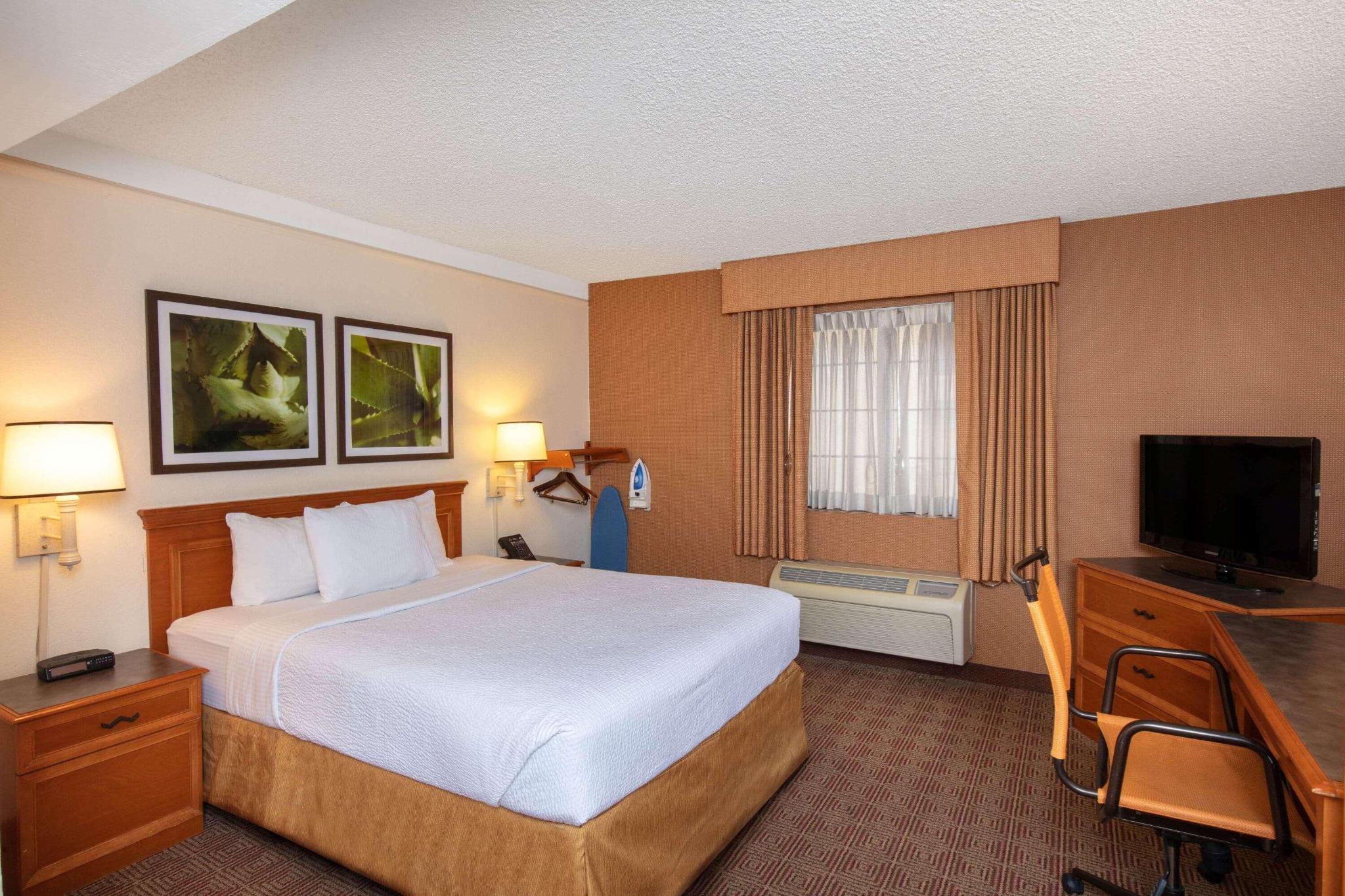hotel-thumb