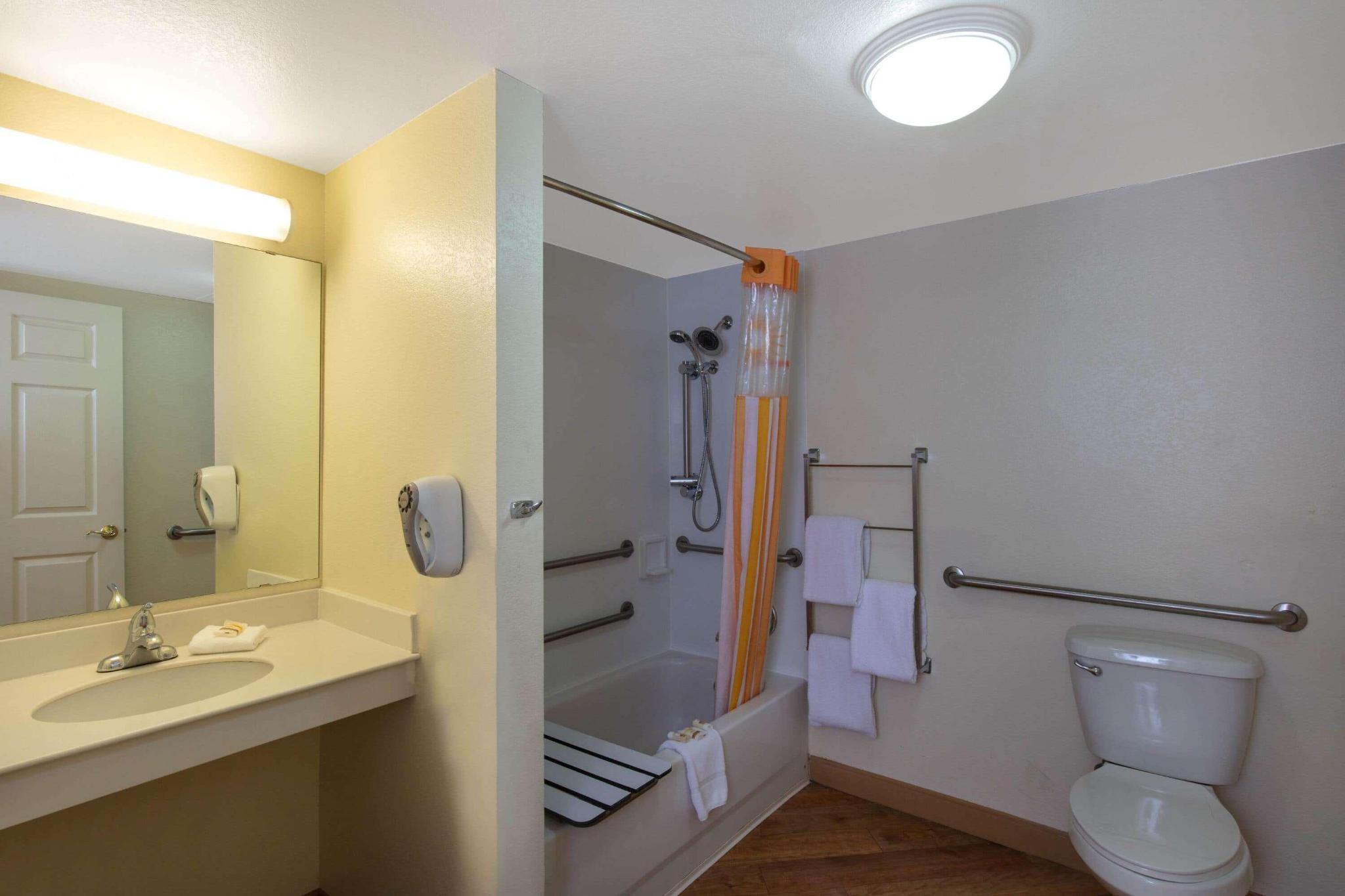 hotel-thumb
