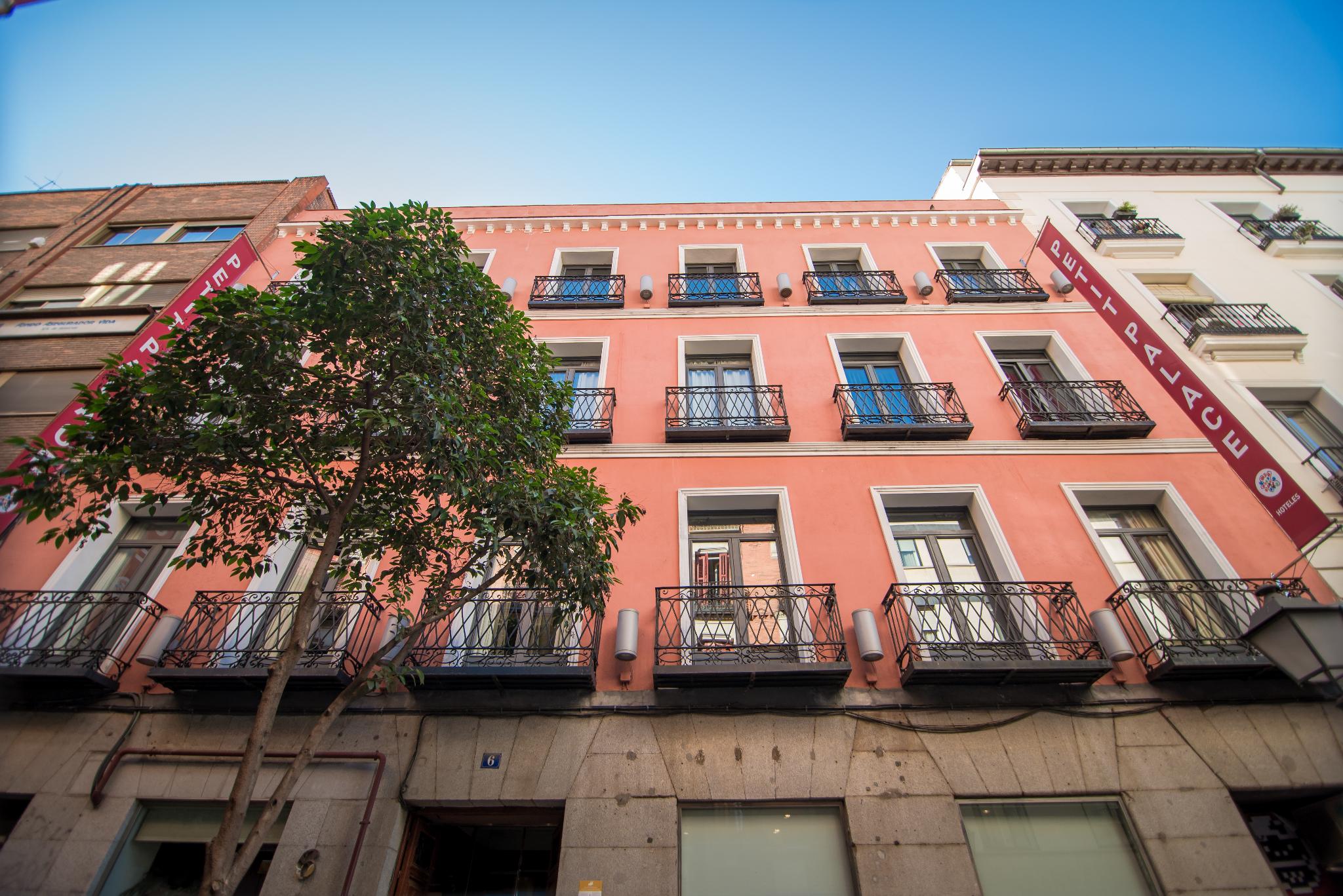 Petit Palace Tres Cruces Spain en Madrid