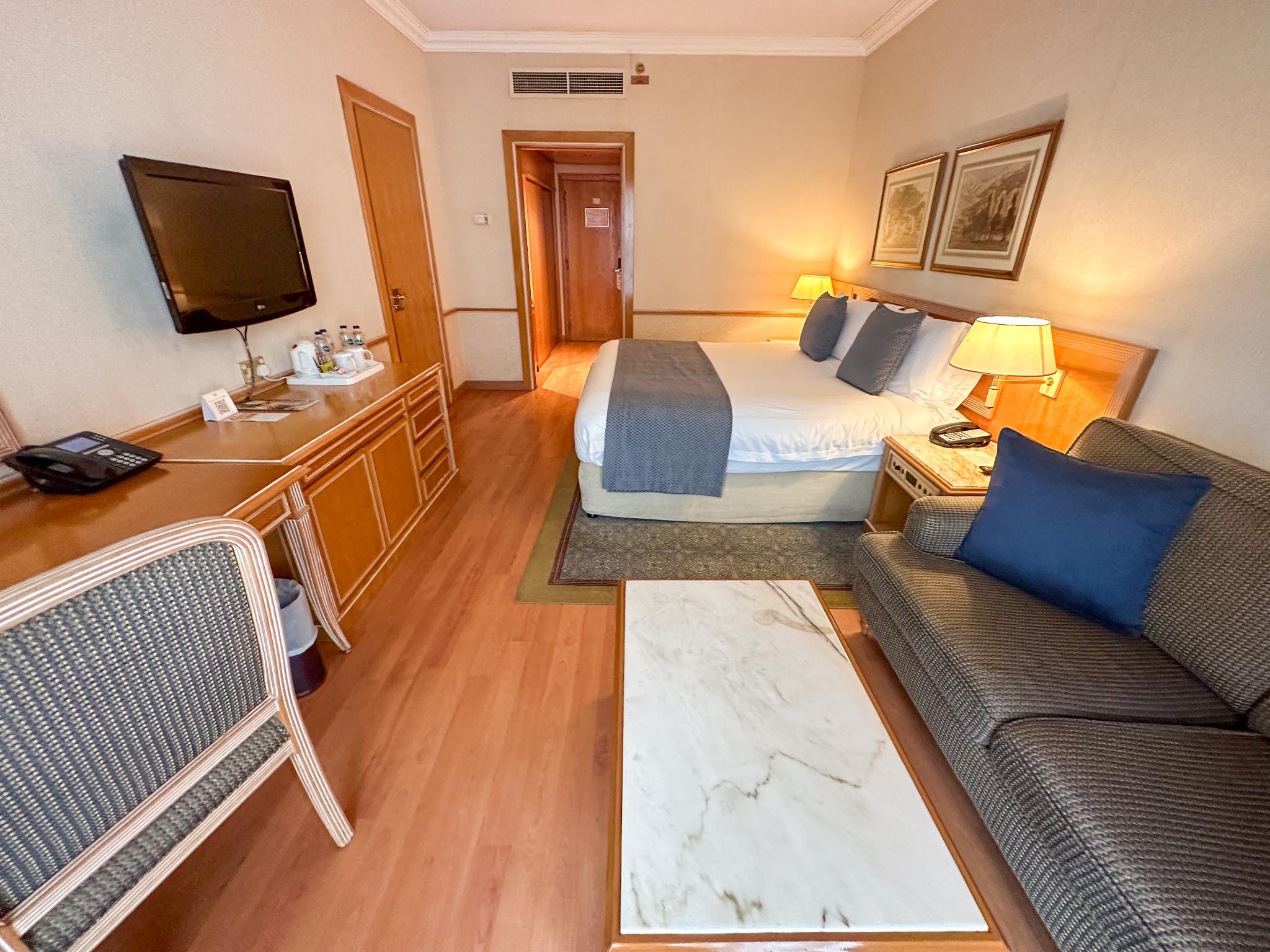 hotel-thumb