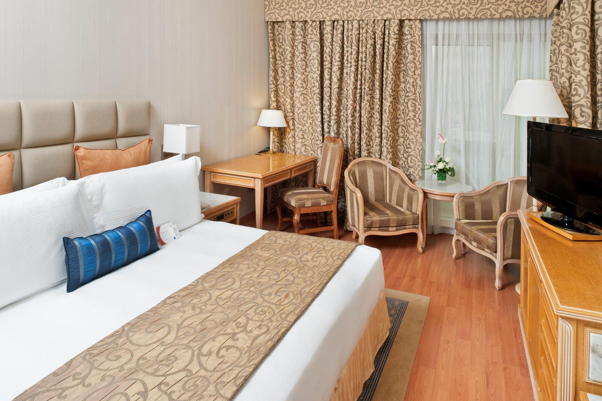 hotel-thumb