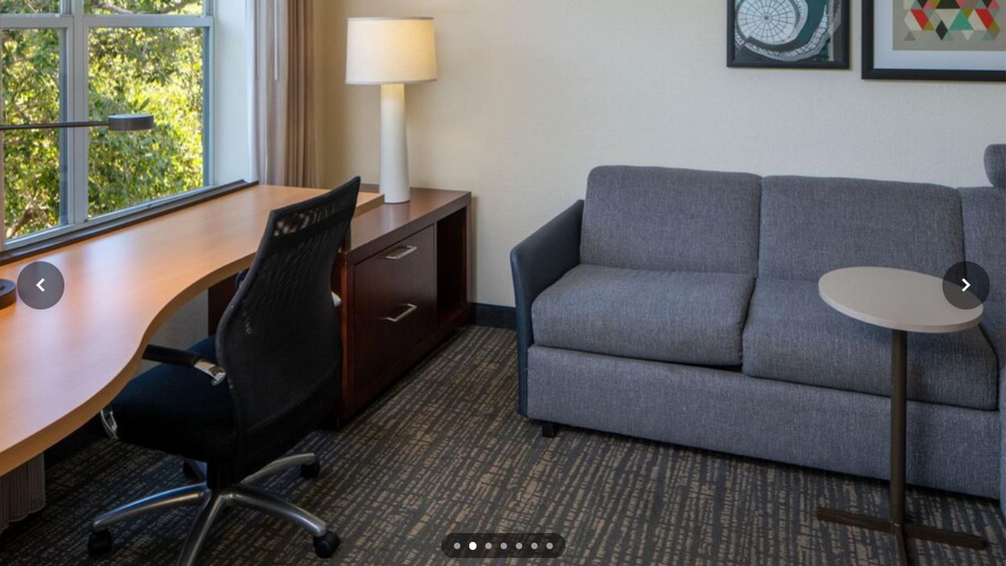 hotel-thumb