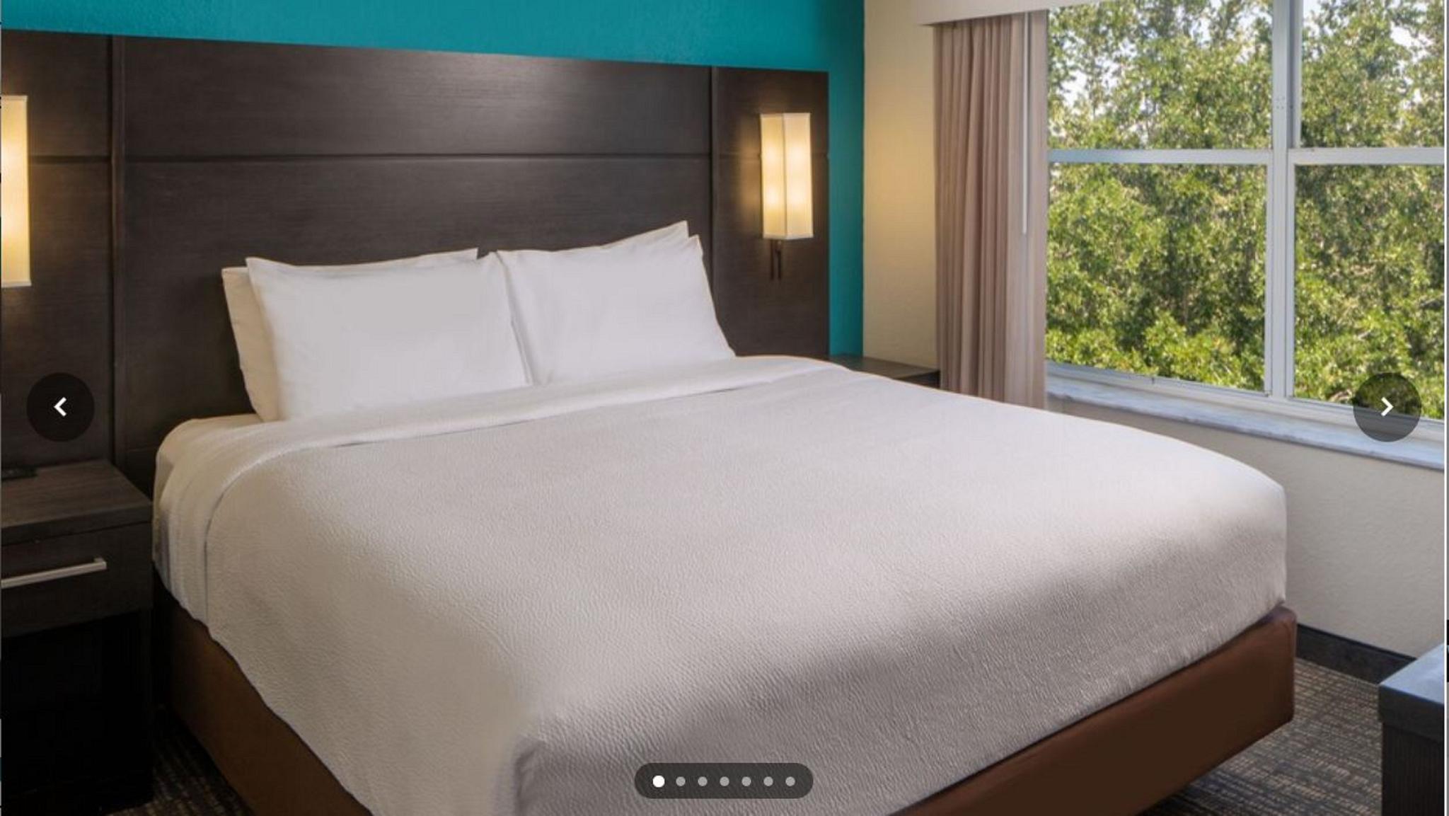 hotel-thumb