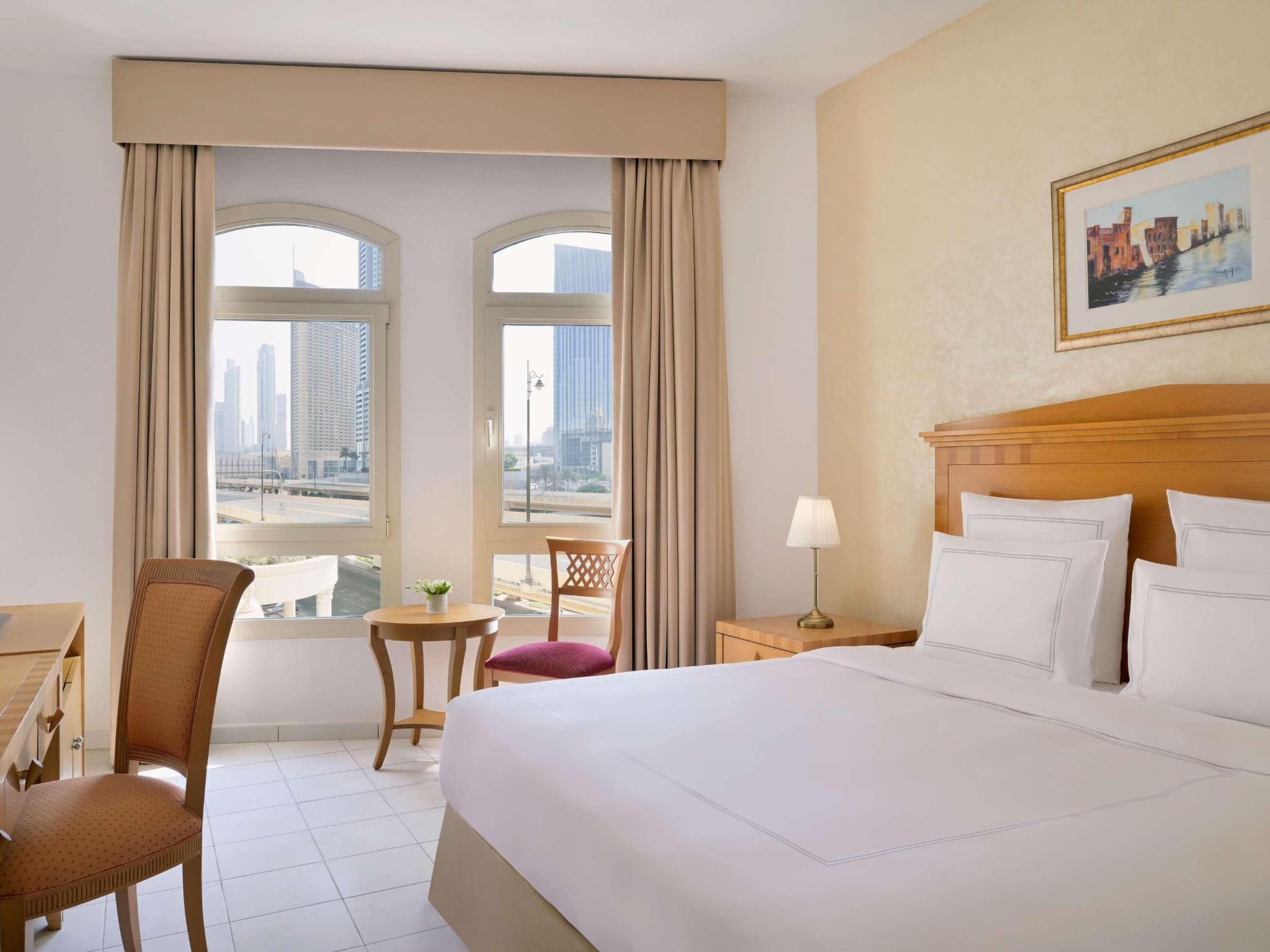 hotel-thumb