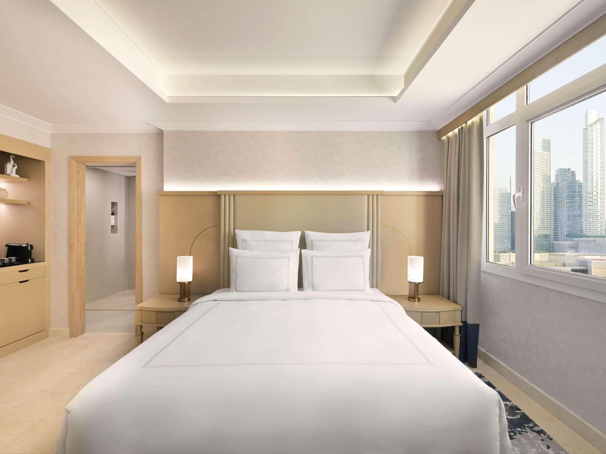 hotel-thumb