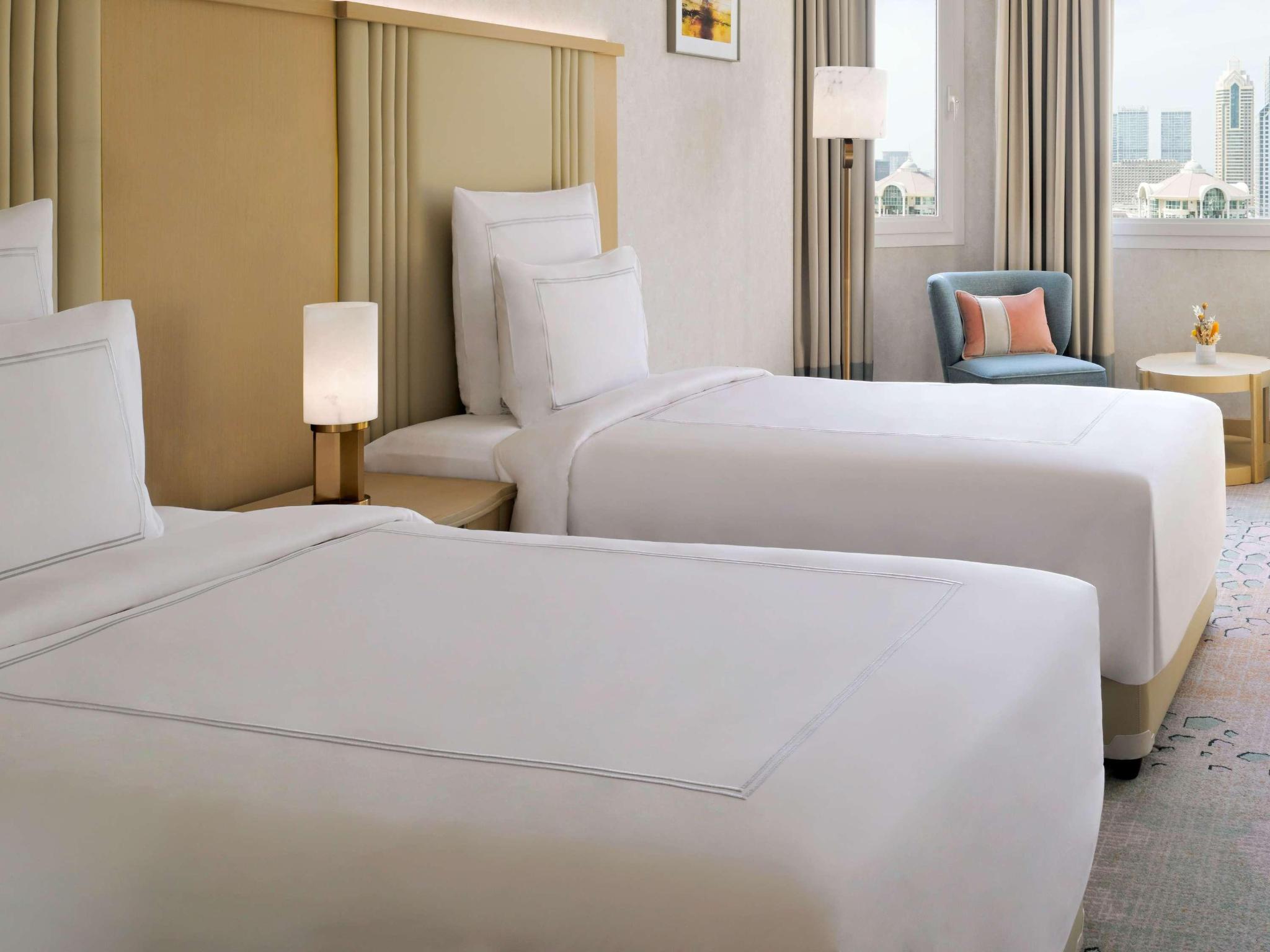hotel-thumb