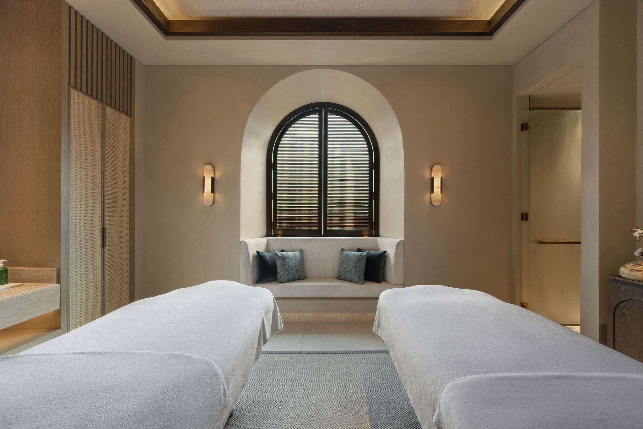hotel-thumb