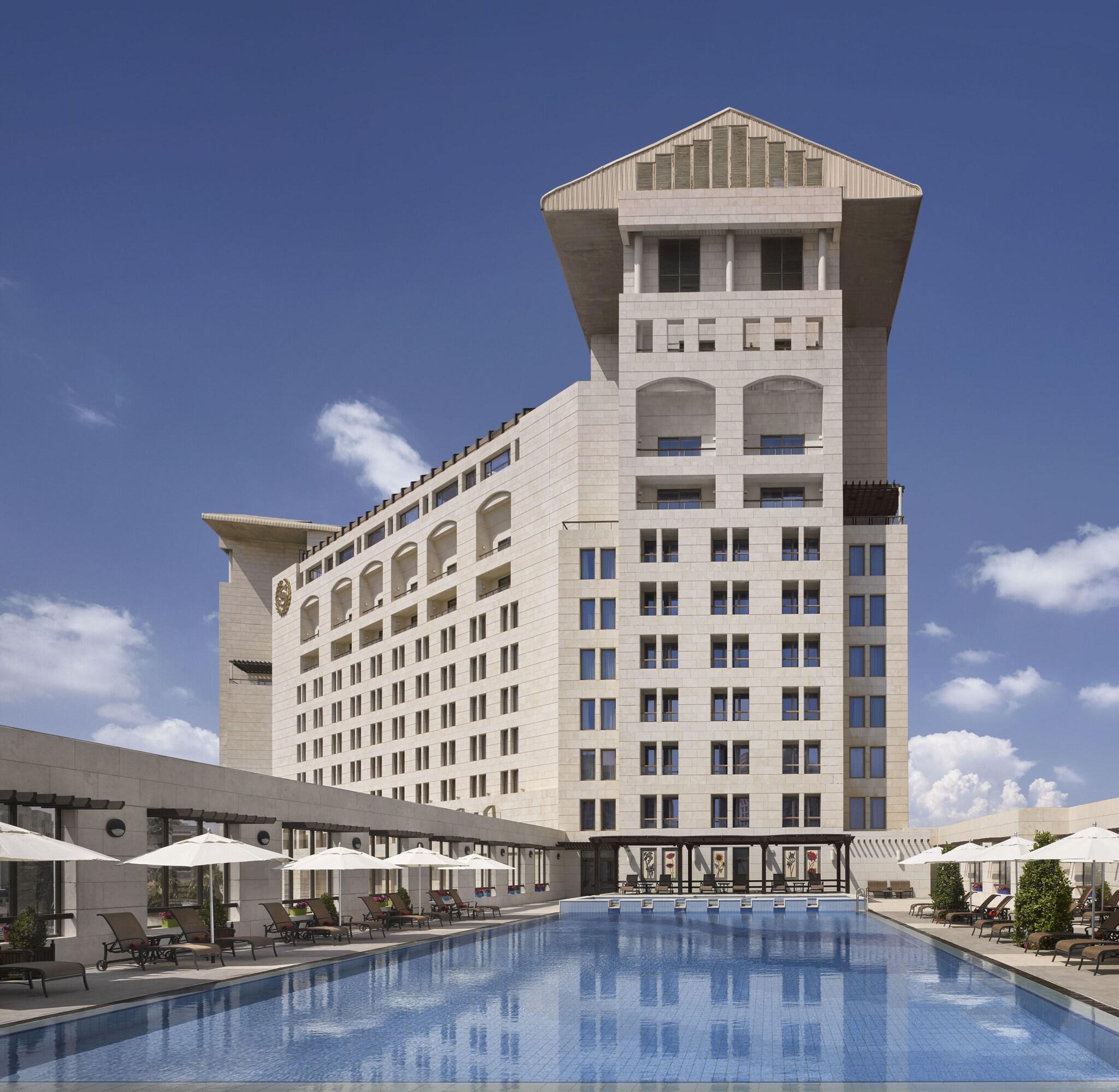 hotel-thumb