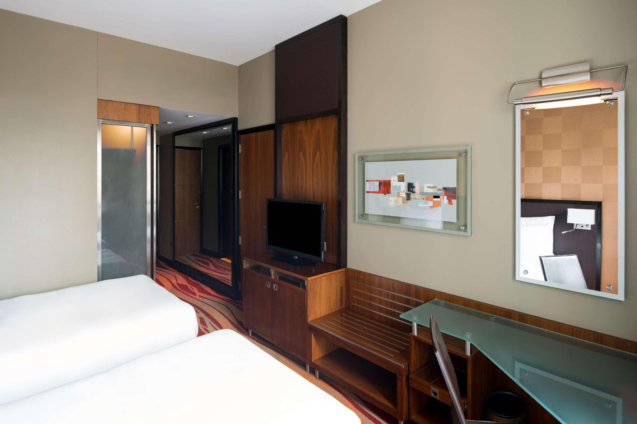 hotel-thumb