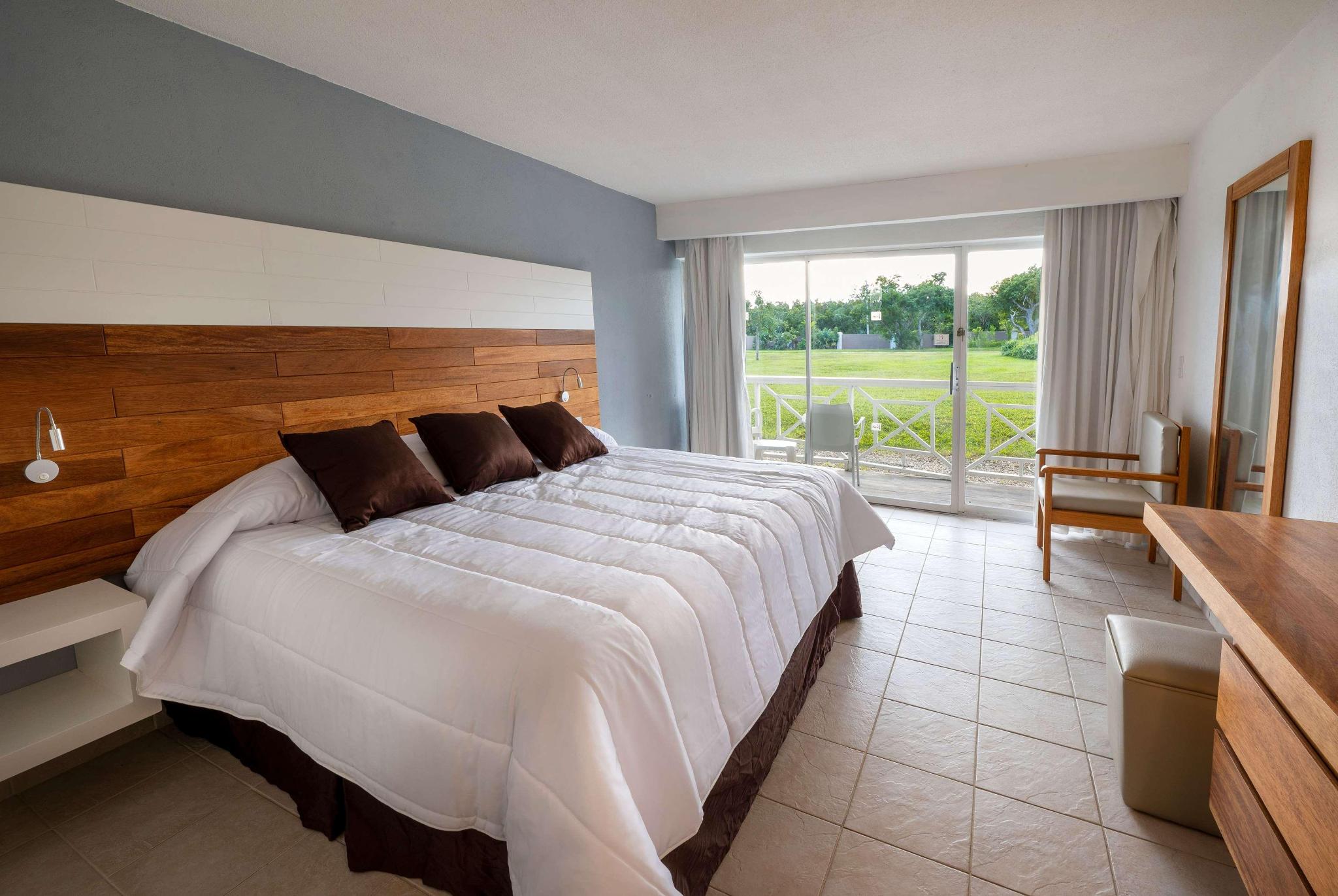 hotel-thumb