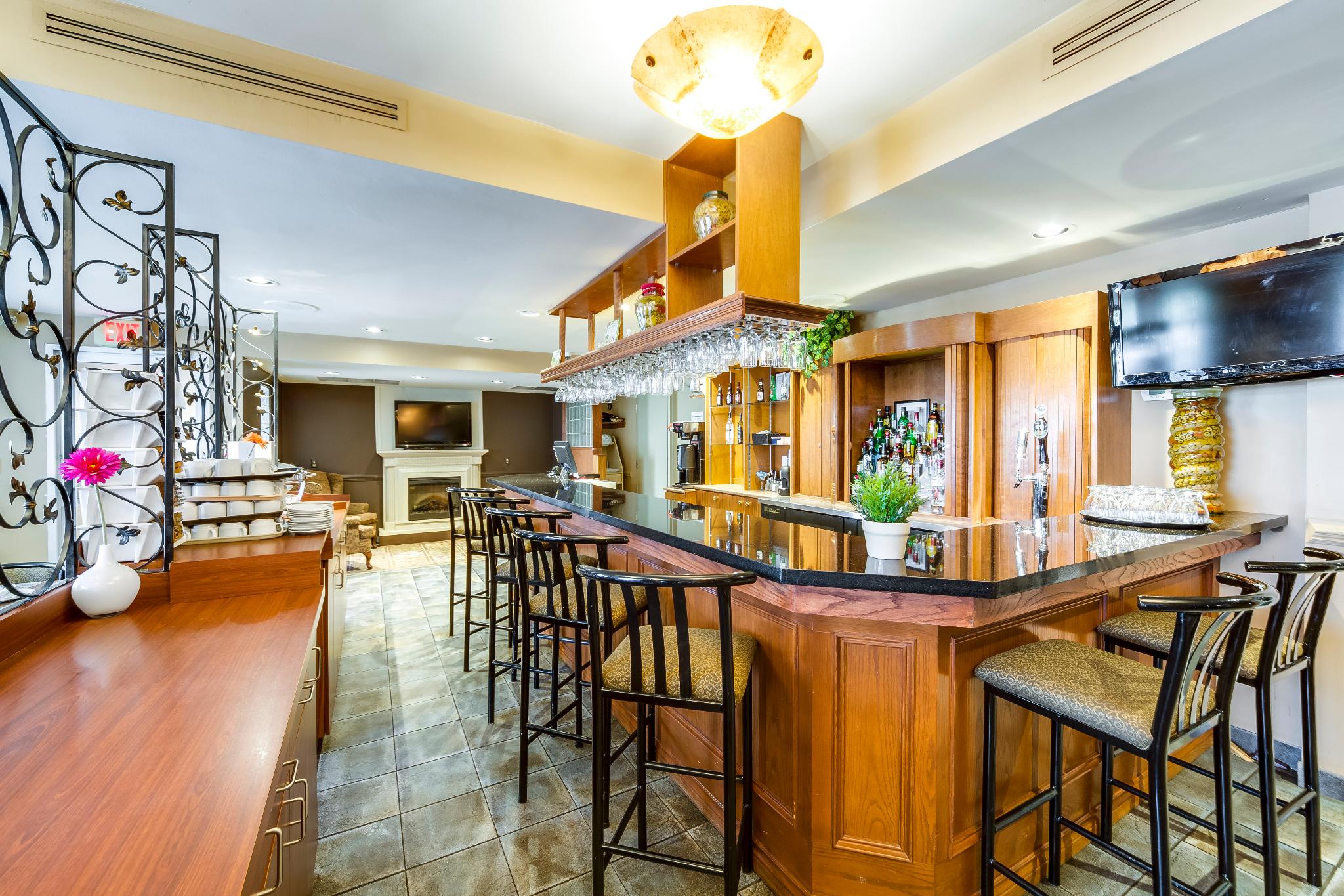 Monte Carlo Inn Oakville Suites en Toronto | BestDay.com