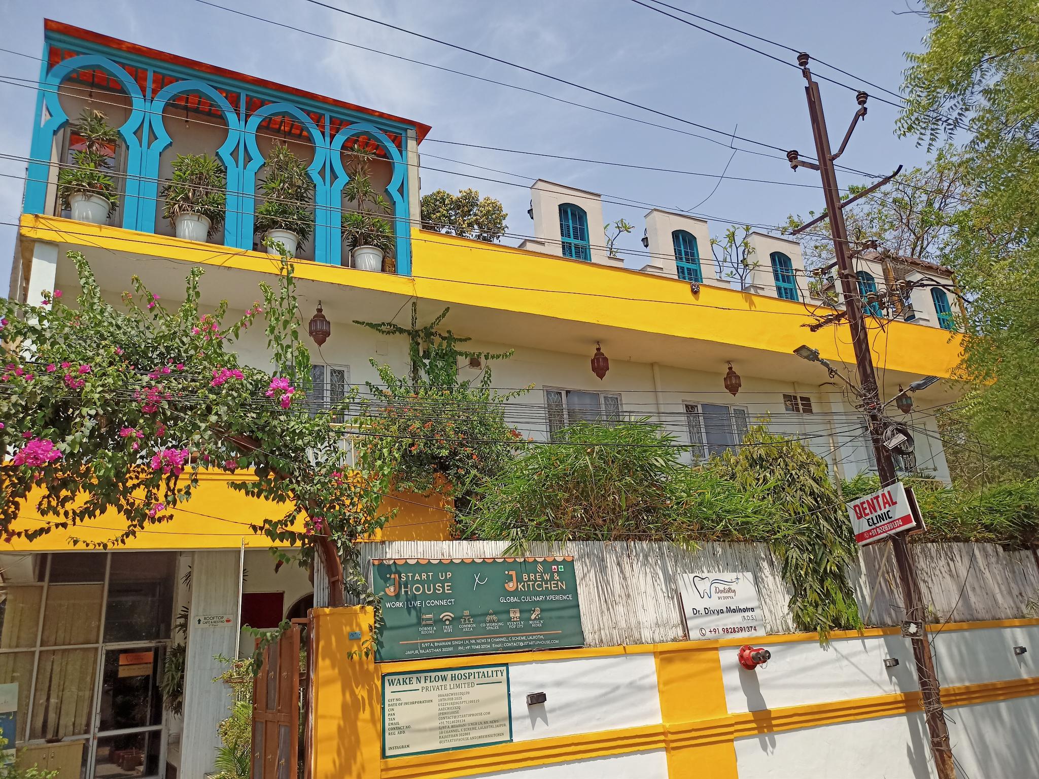 J Startup House