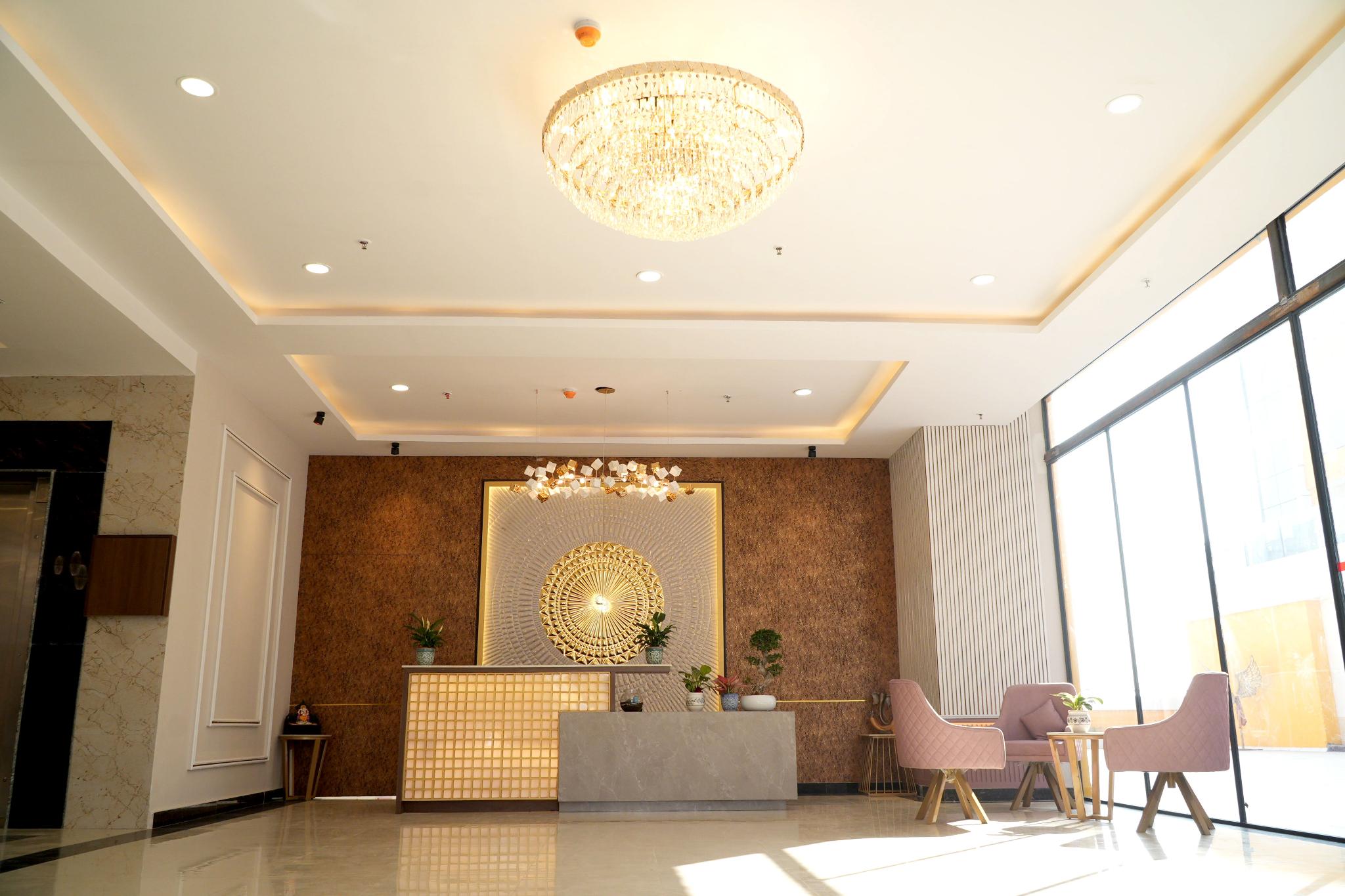 Nimantrana Hotel & Suites